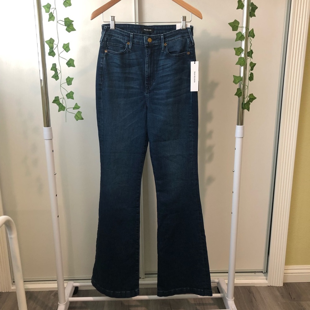 True Religion high rise modern flare Jeans - Picture 4 of 10